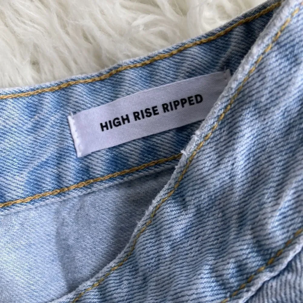 Cotton:On High Rise Ripped Five Pocket Light Wash Shorts Size 12